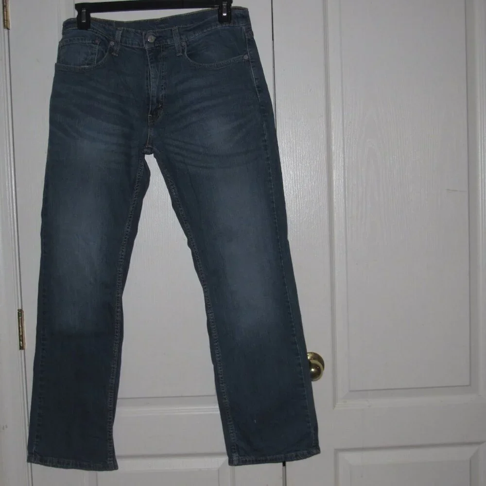 LEVI’S 559 Men’s Medium Wash Jeans Size 34